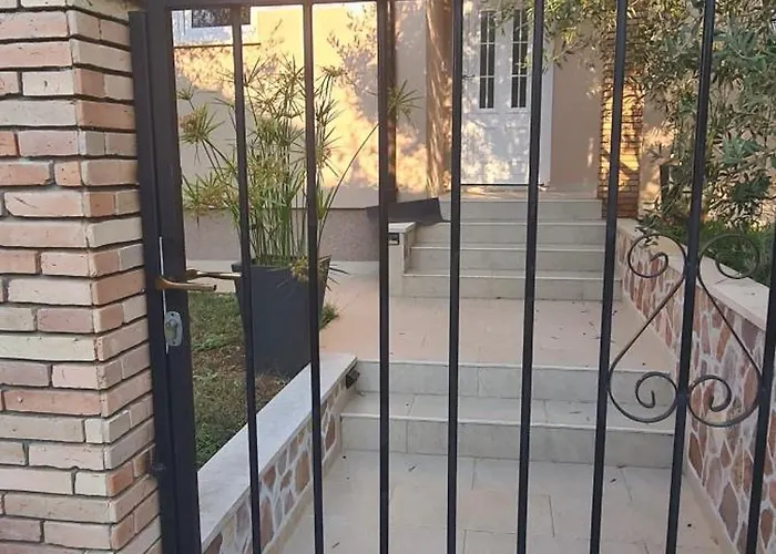 Matteo Kuca Za Odmor * Πούλα