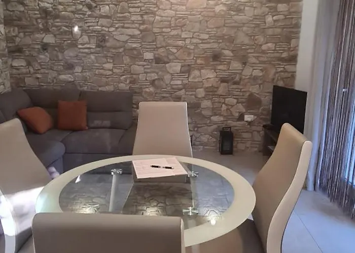 Matteo Kuca Za Odmor * Πούλα