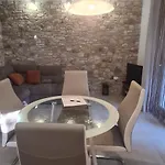 Matteo Kuca Za Odmor * Pula